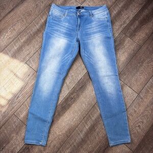 1822 Denim Light Blue Skinny Jeans